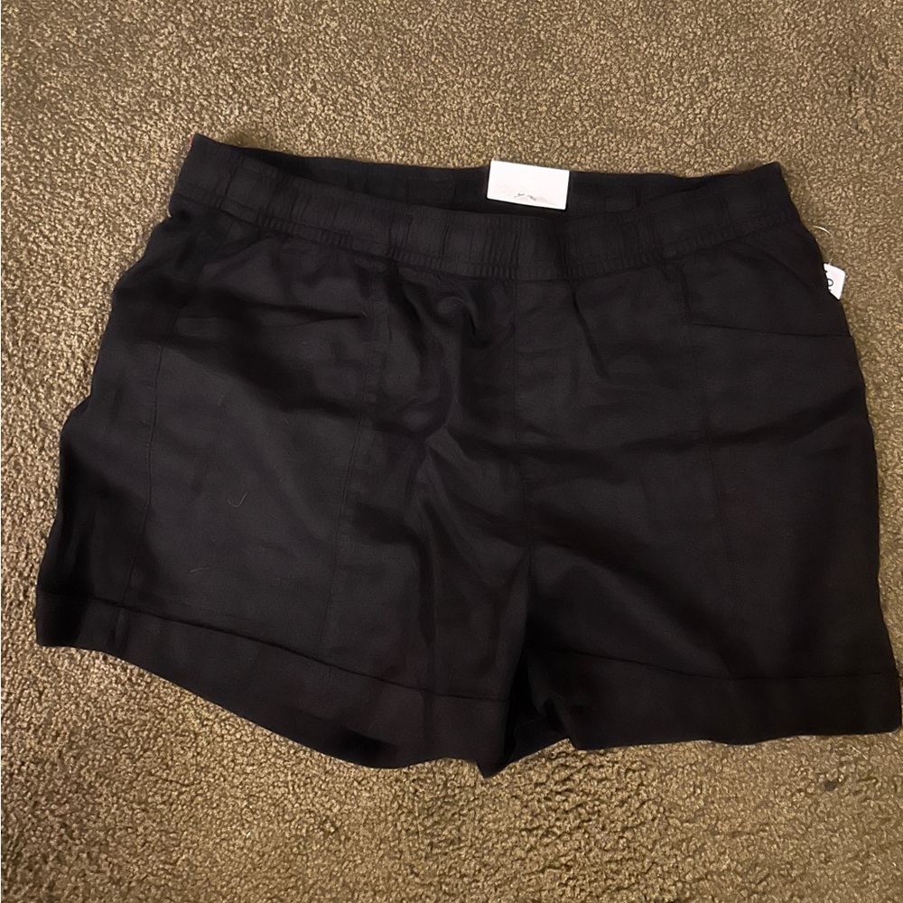 Linen shorts